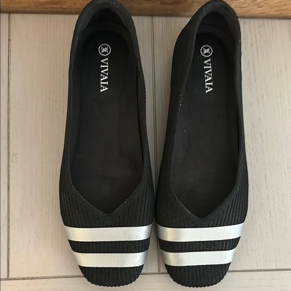 Black and Silver Flats - Picture 1 of 5